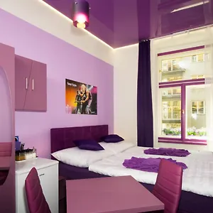 Colours - Your 7 Colour Experience In Centre Of Praga